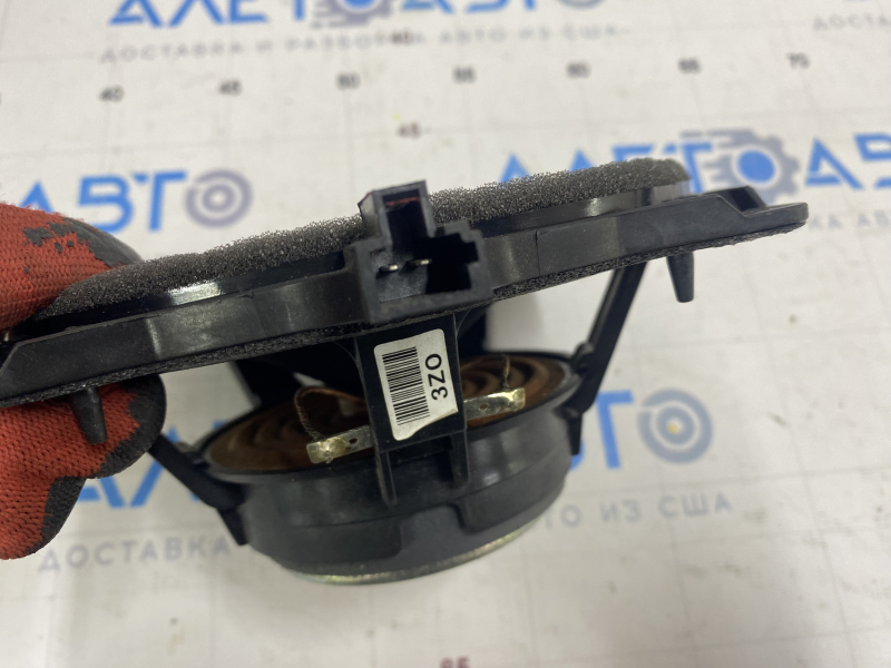 Speaker rear left Hyundai Santa FE Sport 13-18 dented