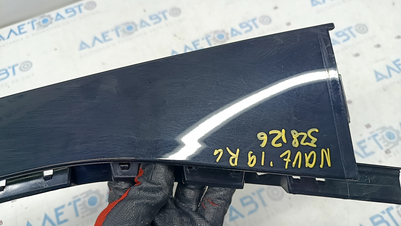 Door trim side rear left Lincoln Nautilus 19-23 rear, black gloss, scratches