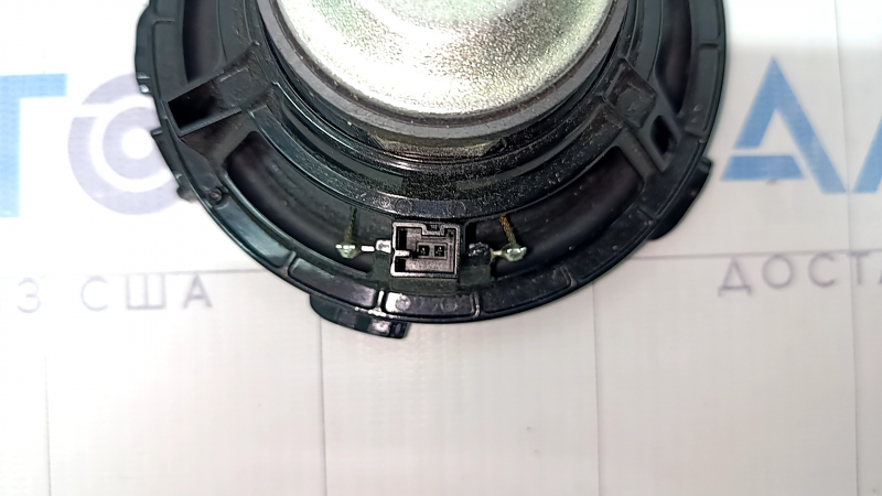 Mercedes GLC 16-22 torpedo speaker driver's knees