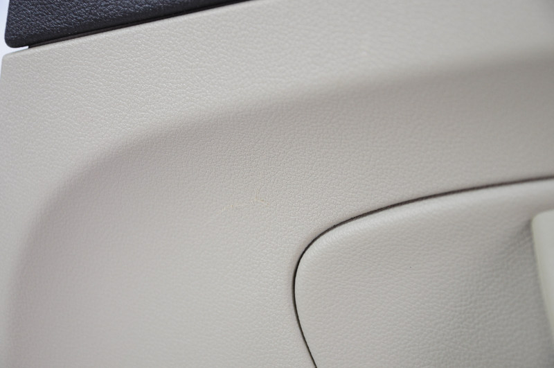 Door trim card rear right Ford Escape MK3 13-16 prerest beige with beige insert plastic, armrest leather, under the tweeter, scratches