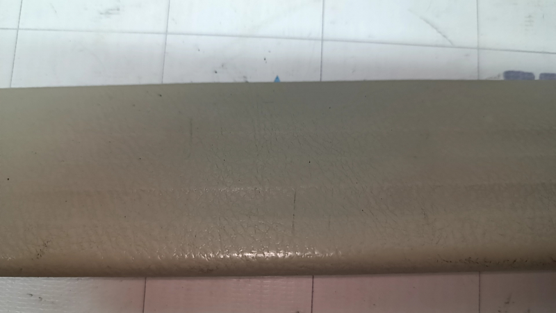Door sill outer front left Lexus RX300 RX330 RX350 RX400h 04-09 beige, scratches
