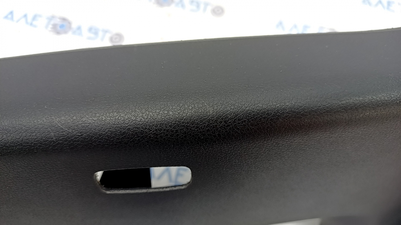 Center pillar trim lower left Porsche Macan 15-18 black, scratches