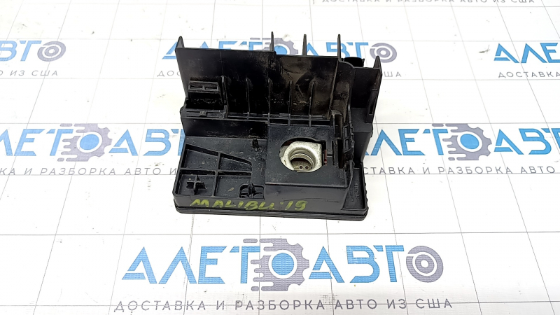 Battery distributor with terminal Chevrolet Malibu 16- without cover
