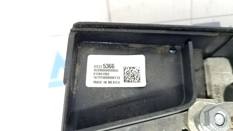 Battery distributor with terminal Chevrolet Malibu 16- without cover