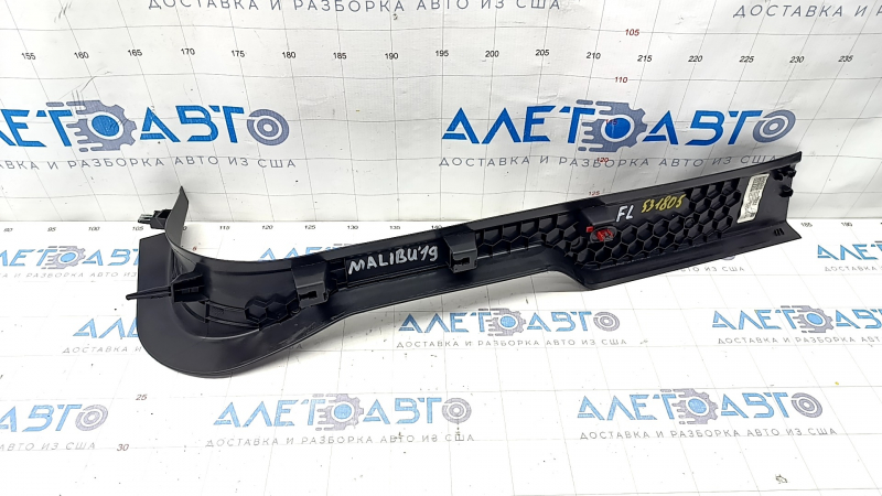 Door sill trim front left Chevrolet Malibu 16- black, scratches, broken fastening