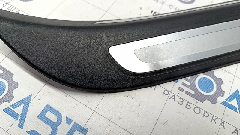 Door sill trim outer rear right Audi Q5 8R 09-17 black with chrome, scratches, broken guides