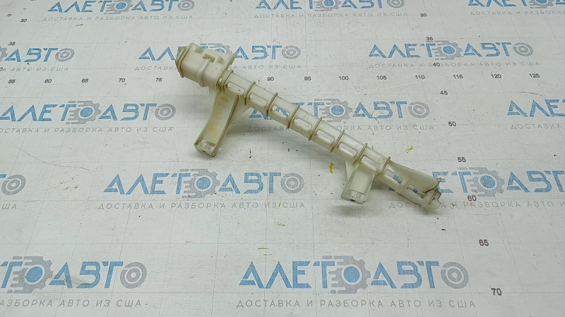 Rear left door glass guide Audi Q3 8U 15-18
