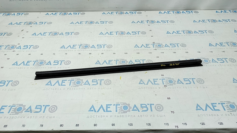 Inner glass seal for rear left door Audi Q3 8U 15-18