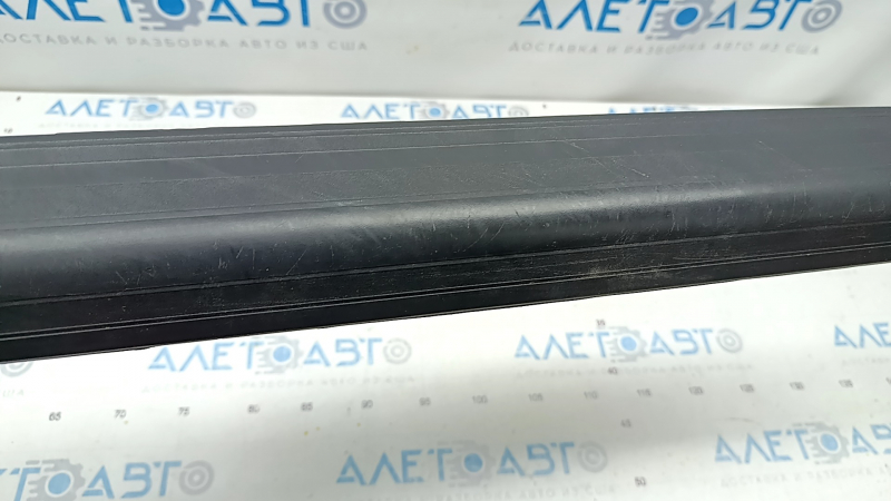 Door sill trim outer front left Audi Q3 8U 15-18 black, scratches, broken guide