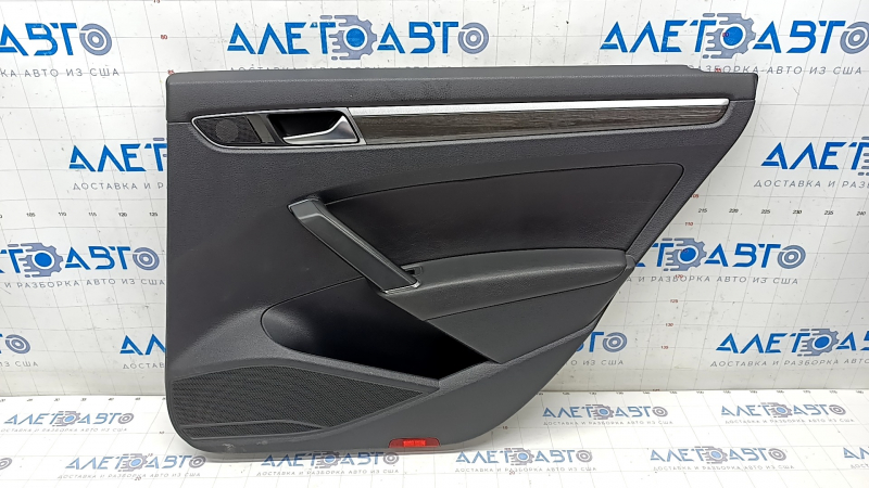 Door trim card rear right VW Passat b8 16-19 USA black with black insert leather, armrest leather, with dark gray overlay under the tree, break of fastening, butts