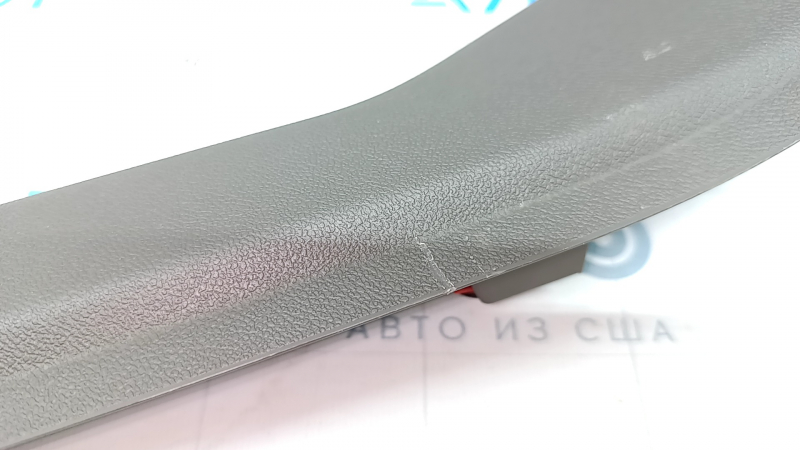 Door sill trim front right Chevrolet Malibu 16- gray, worn, crack in guide
