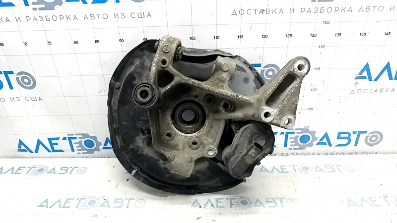 Rear right axle Audi Q3 8U 15-18 AWD complete with hub, brake disc, caliper, casing and ABS sensor, caliper and shock absorber bolt broken, casing dented