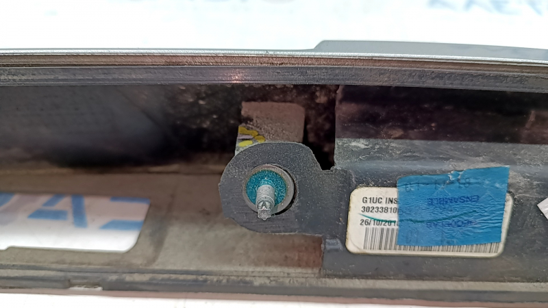 Chevrolet Trax 17-22 trunk door trim with emblem, under camera, cracks in fasteners