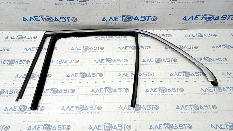 Upper rear left door molding Mercedes W167 GLE 350 450 20-23 chrome with glass seal