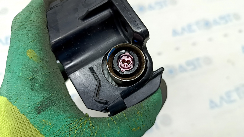 Airbag knee passenger right Chevrolet Trax 18-22