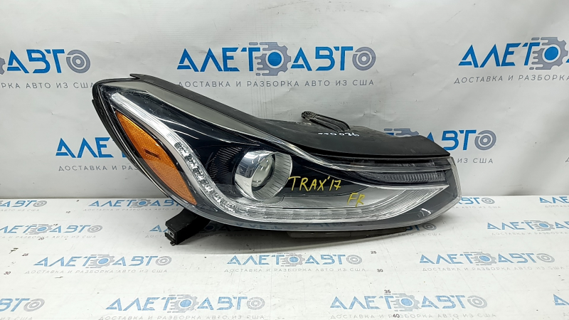 Headlight front right naked Chevrolet Trax 17-22 halogen + LED DRL, sand, varnish peeled off