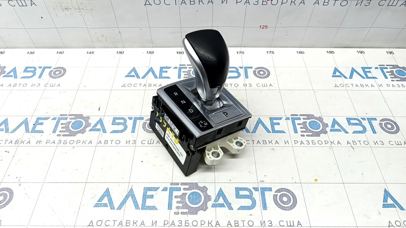 Gear shifter with handle Infiniti QX30 17 - chrome swelled, scratches