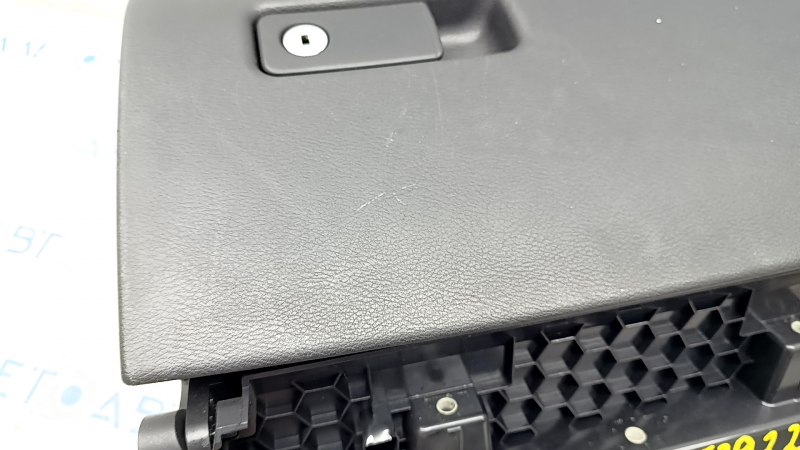 Glove box, glove compartment Infiniti QX30 17- black, scratches