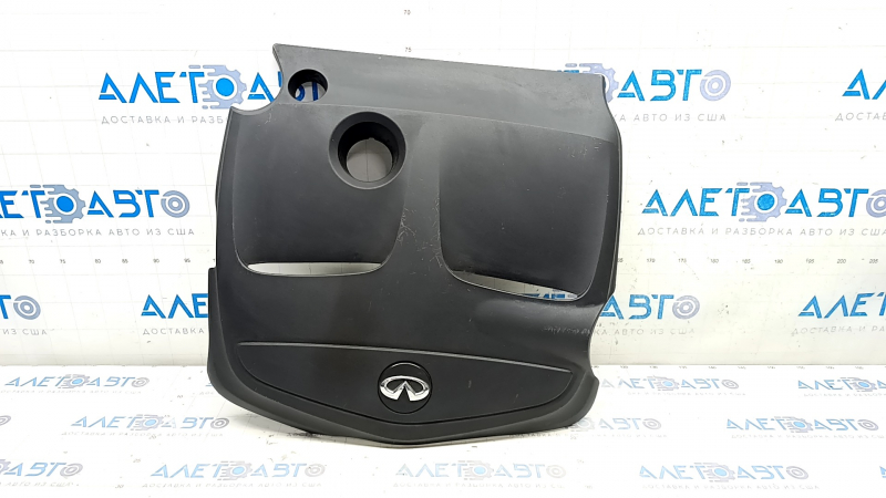 Engine cover Infiniti QX30 17- 2.0T scratches, chrome peeling