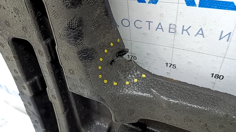 Foam plastic under the tool Mercedes W167 GLE 350 450 20-23 is crushed