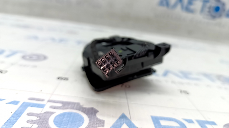 Mercedes W167 GLE 350 450 20-23 steering wheel control buttons for adaptive cruise, scratches