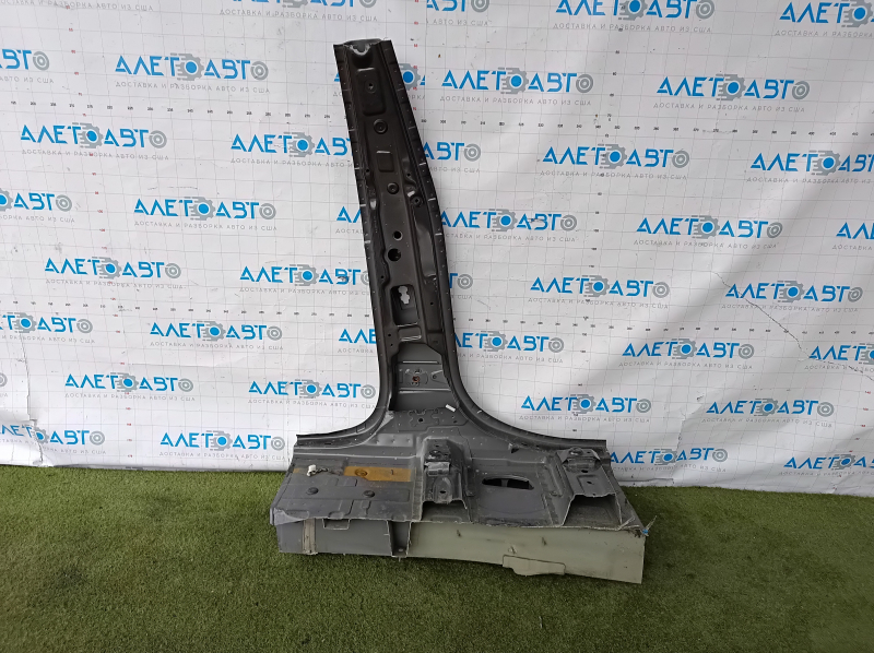 The central left body pillar of BMW X5 F15 14-18 was sawed off