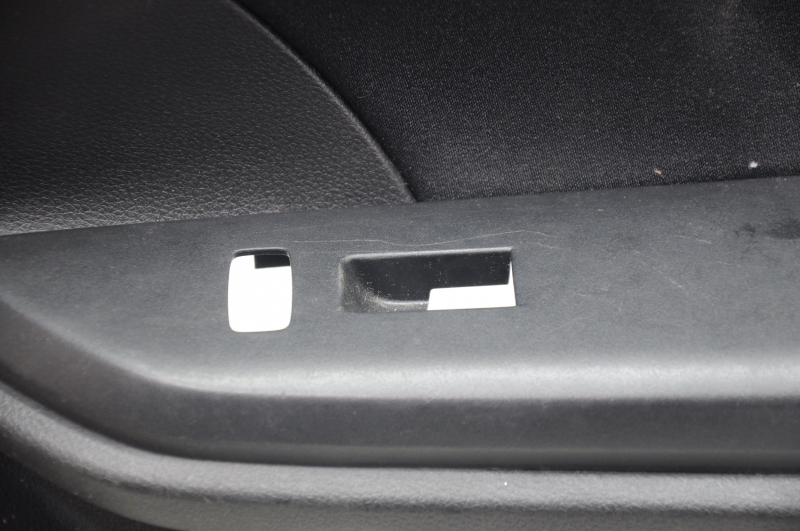 Door trim card front right Honda Insight 19-22 black, armrest and overlay cloth, scratches on overlay for dry cleaning