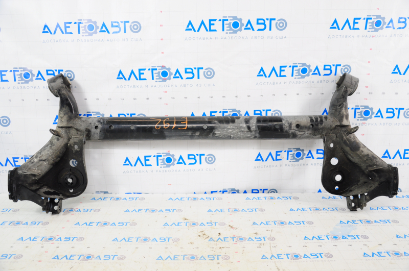 Rear beam Ford Fiesta 11-19 cracked S/B