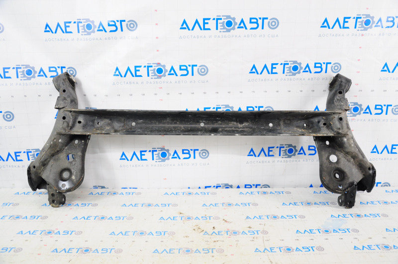 Rear beam Ford Fiesta 11-19 cracked S/B