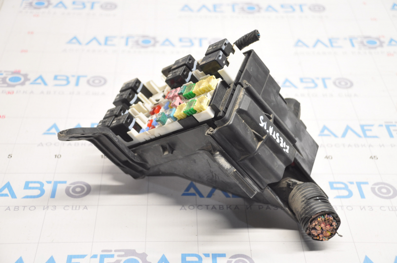 Ford Fiesta 14-19 Underhood Fuse Box Without Cover