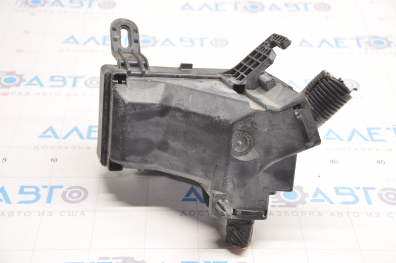 Ford Fiesta 14-19 Underhood Fuse Box Without Cover