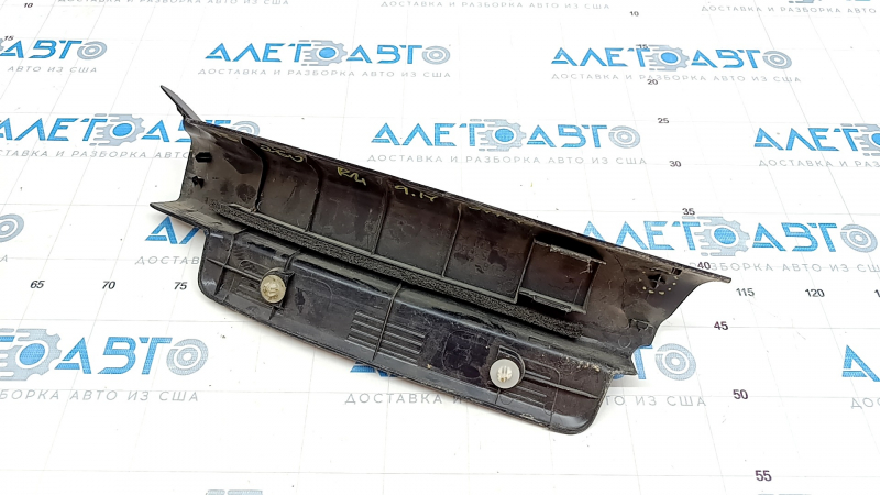 Door sill trim rear left Lexus IS250 IS350 06-13 black, worn, broken guide