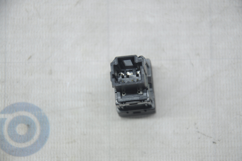 Nissan Leaf 18-Charging Timer Button