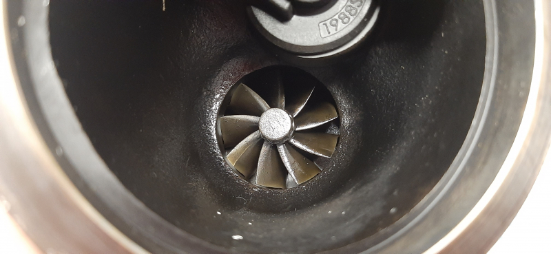 Turbo Ford Fusion mk5 13-16 2.0T 127k throws oil, on spare parts