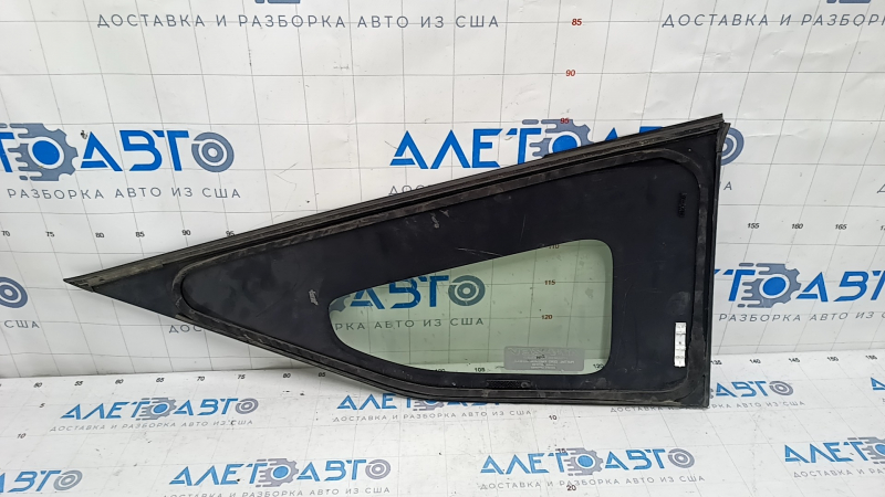 Window blind glass rear left Honda CRZ 11-16 scratches on glass