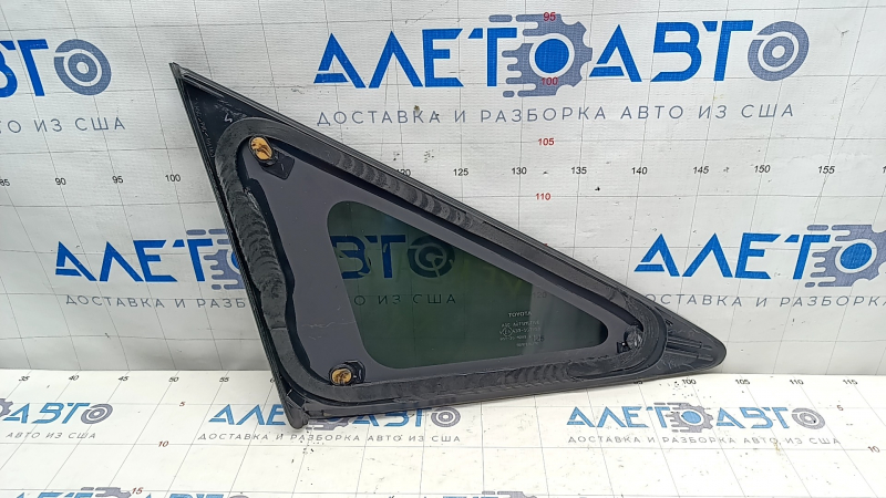 Window blind glass rear right Toyota Venza 21 - chrome, broken guides