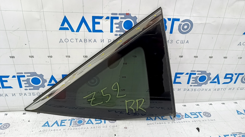 Window blind glass rear right Nissan Murano z52 15- chrome scratches on chrome