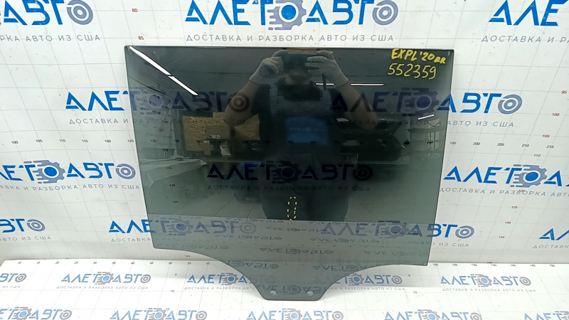 Glass of the rear right door Ford Explorer 20 - tinted, scratch