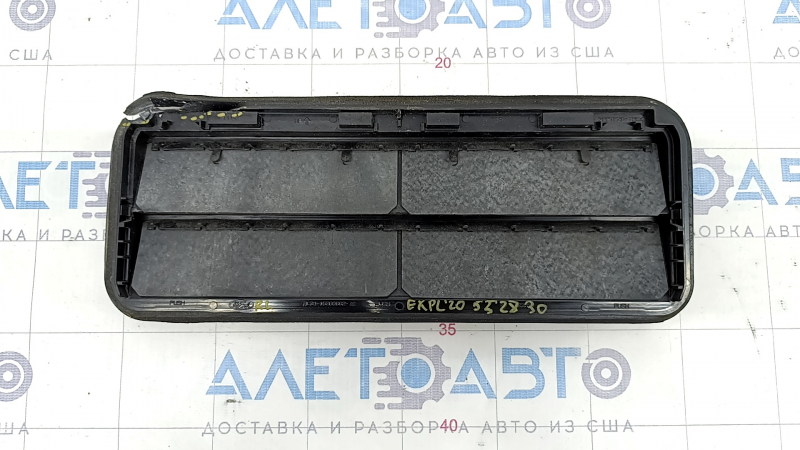 Left ventilation shield Ford Explorer 20 - broken