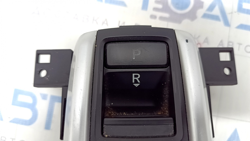 Honda Clarity 18-19 usa gear shifter buttons worn, scratches