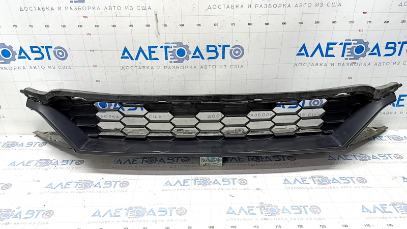 Lower grille front bumper center Honda Clarity 18-21 usa, scratches