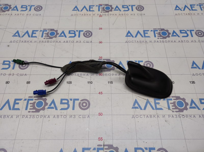 Antenna fin VW Passat b7 12-15 USA 3 wires, scratches