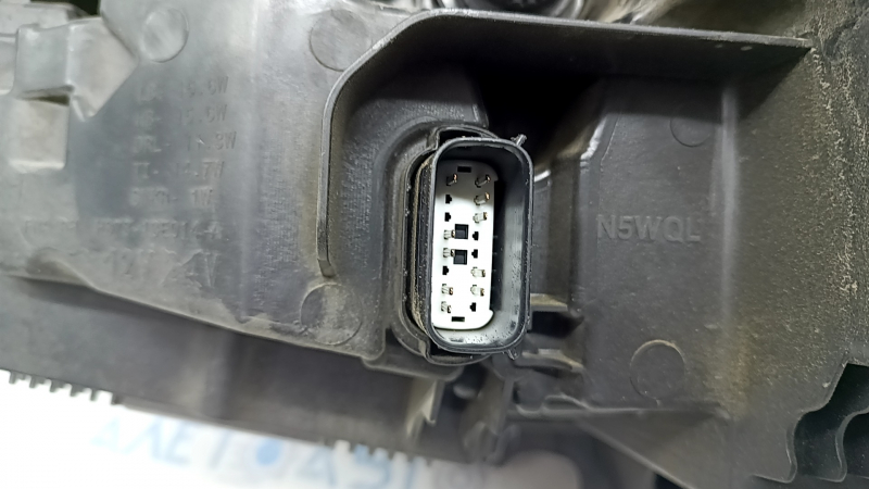 Front right headlight complete Ford Fusion mk5 17-20 LED, with DRL, sand, chip, broken fastener