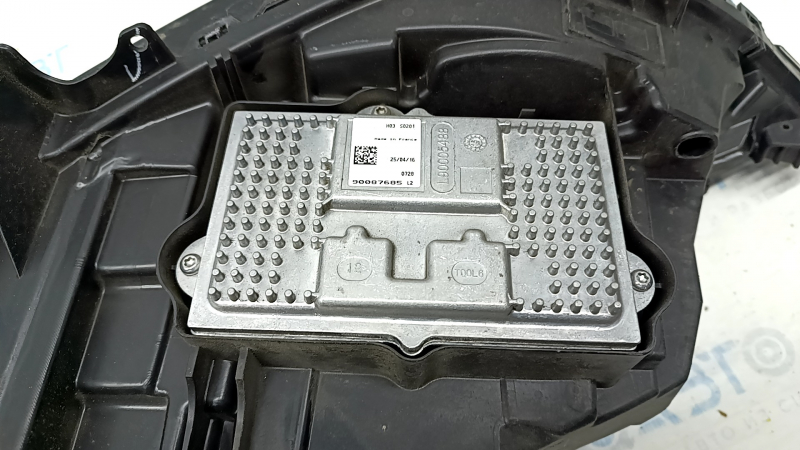 Front right headlight complete Ford Fusion mk5 17-20 LED, with DRL, sand, chip, broken fastener