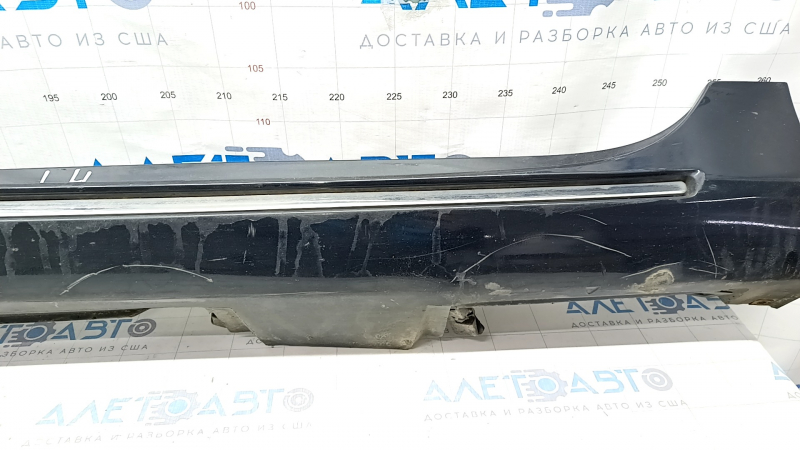Left threshold Toyota Camry v50 12-14 usa LE XLE with chrome, graphite, broken fasteners, scratches, dented