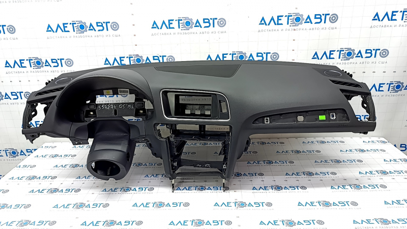 Torpedo front panel with AIRBAG Audi Q5 8R 09-17 black Bang and Olufsen, scratch