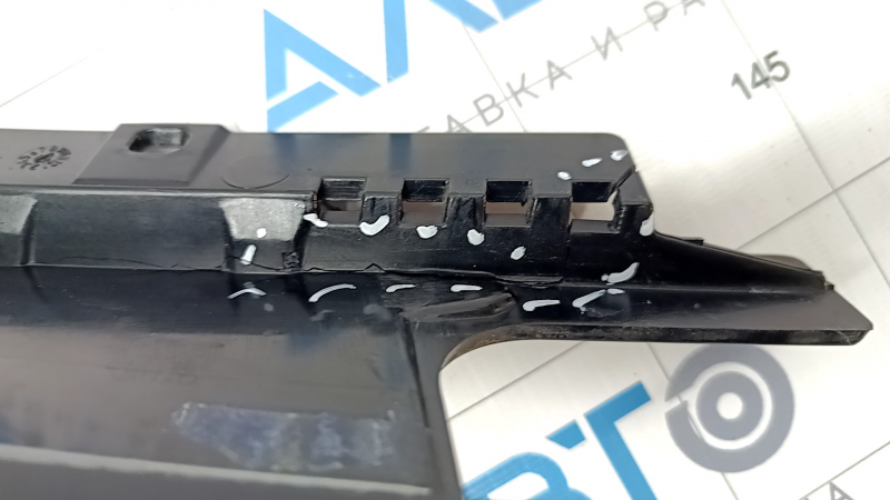 Door trim side rear right Audi Q5 8R 09-17 broken fastening, cracked