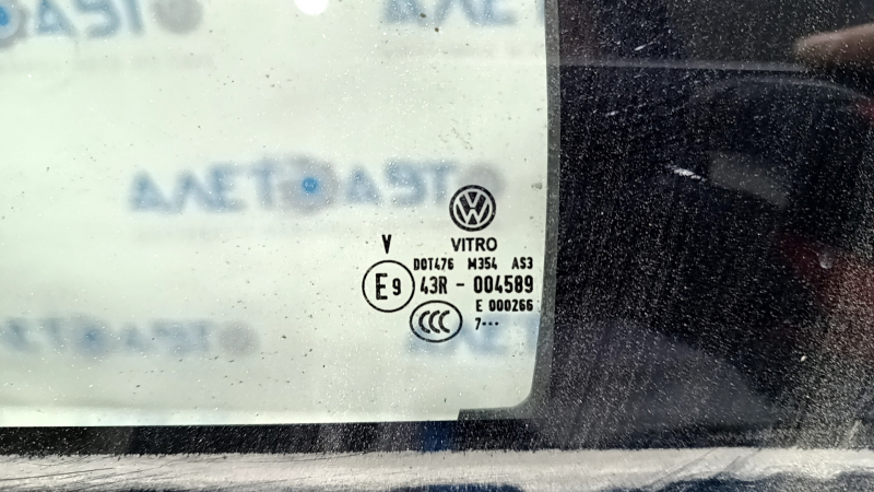 Rear left triangle door glass for a VW Tiguan 18-24