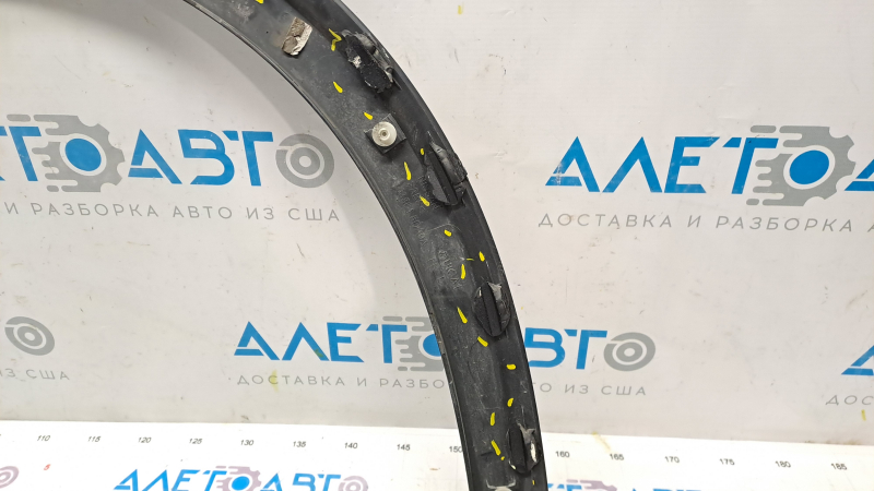 Front left fender arch trim Infiniti QX30 17- FWD broken fasteners, scratches, abrasions, crack