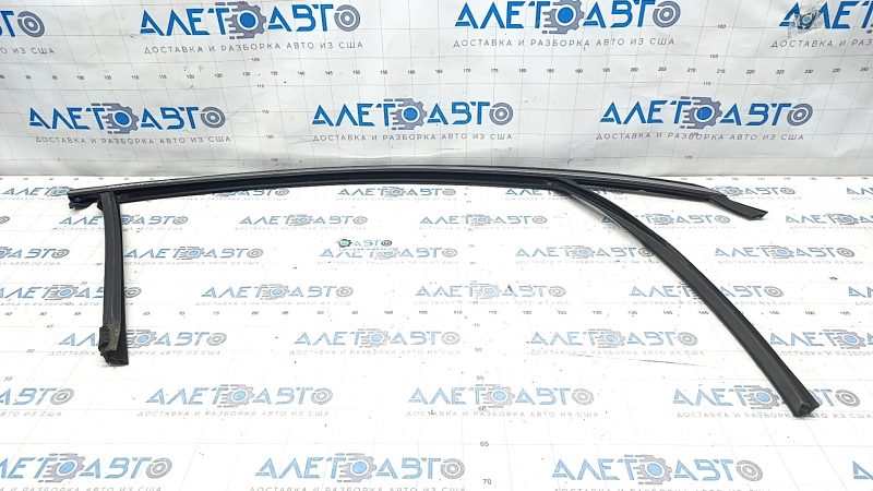 Upper door molding front right Ford Fusion mk5 13-20 chrome with glass seal, tear